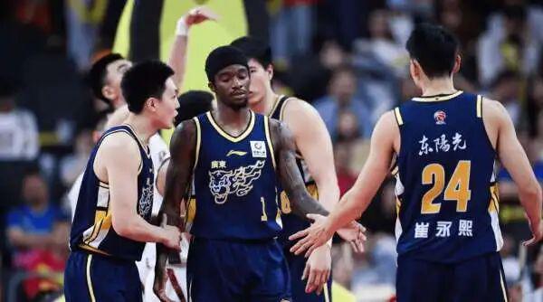 世界杯-辽粤大戏，广东挨刀，山东偷笑